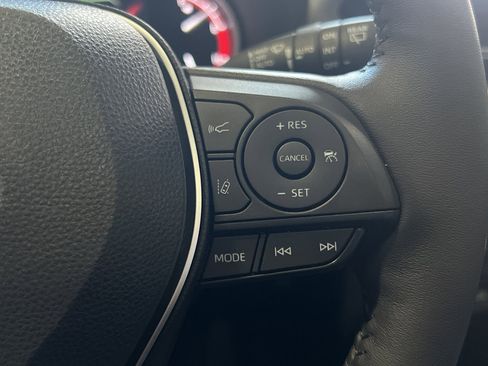 Used 2023 Toyota RAV4 XLE Premium image 27