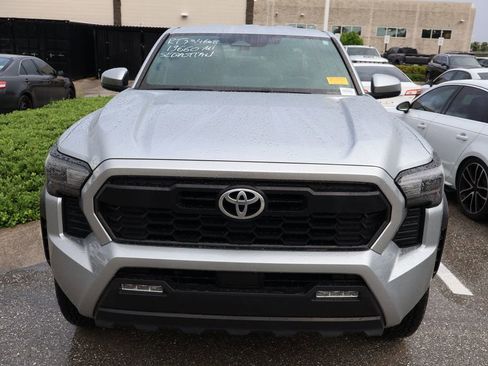 Used 2024 Toyota Tacoma TRD Off-Road AWD/4WD image 5