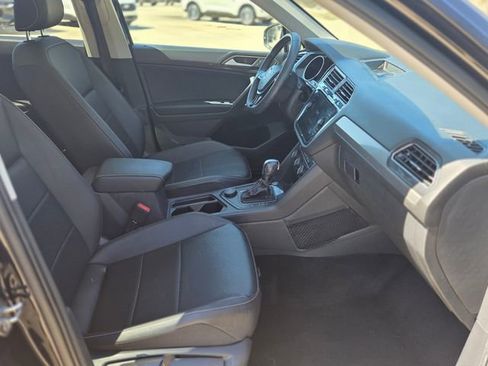 Used 2021 Volkswagen Tiguan SEL image 17