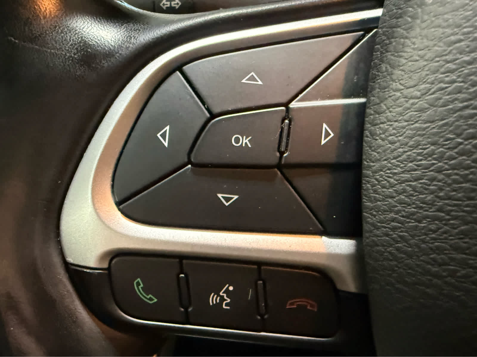 Used 2021 Jeep Compass Latitude AWD/4WD image 18