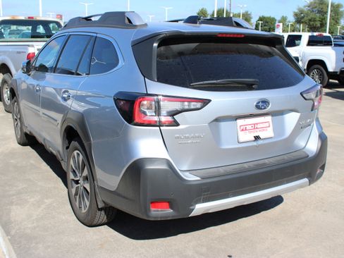 Used 2025 Subaru Outback Touring XT AWD/4WD image 5