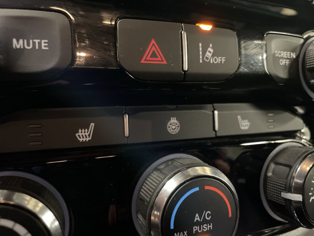 Used 2025 RAM 1500 Big Horn AWD/4WD image 21