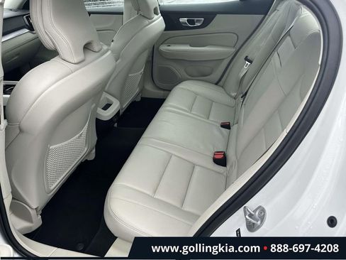 Used 2024 Volvo S60 B5 Core FWD image 9