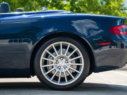Used 2006 Aston Martin DB9 Volante RWD image 8