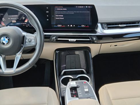 Used 2025 BMW X1 xDrive28i AWD/4WD image 16