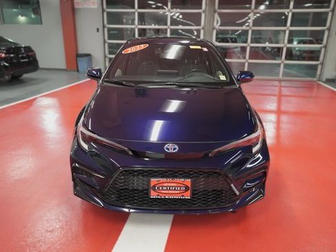 Used 2023 Toyota Corolla SE w/ SE Package image 7