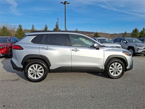 Certified 2023 Toyota Corolla Cross LE image 7