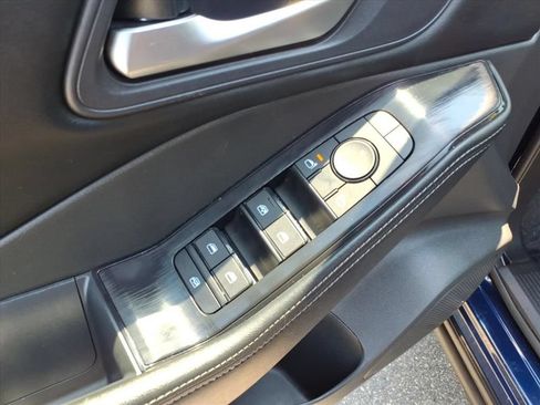 Used 2025 Nissan Rogue SV FWD image 22