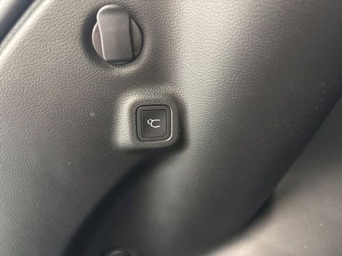 New 2026 Jeep Compass Limited image 14