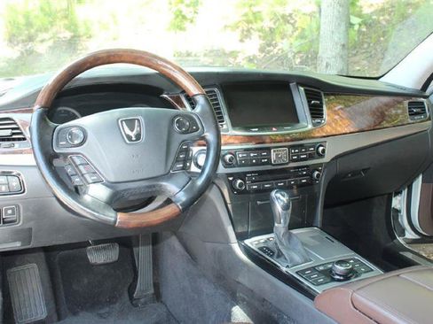 Used 2014 Hyundai Equus Signature RWD image 15