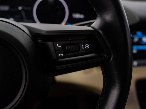 Used 2022 Porsche Taycan 4S image 19