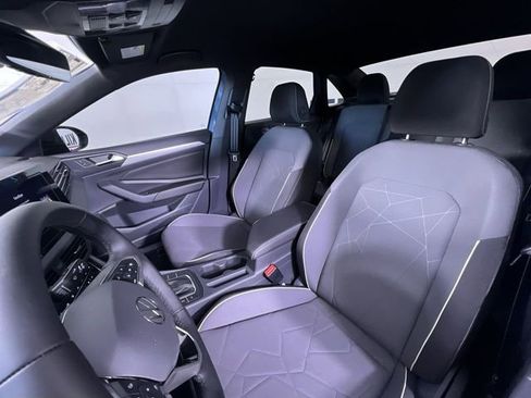 New 2025 Volkswagen Jetta SE image 11