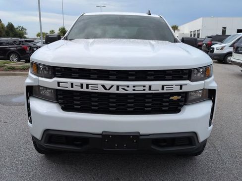 Used 2019 Chevrolet Silverado 1500 Custom w/ Custom Convenience Package AWD/4WD image 9