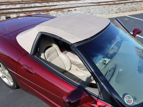 Used 2003 Chevrolet Corvette Convertible w/ Preferred Equipment Group1 RWD image 8