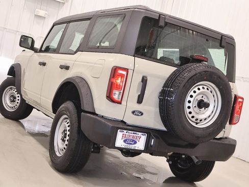 New 2026 Ford Bronco 4-Door image 28