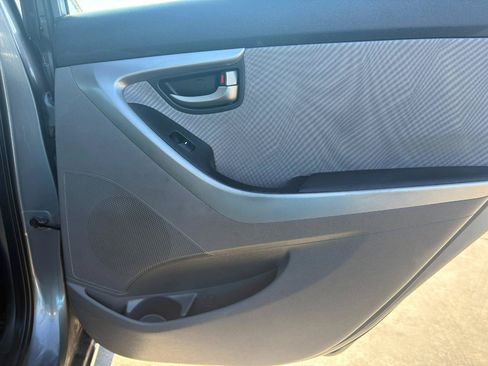 Used 2013 Hyundai Elantra GLS w/ Preferred Pkg FWD image 30