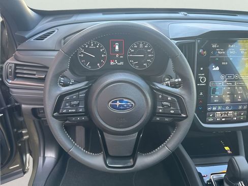 Used 2025 Subaru Forester Premium AWD/4WD image 12