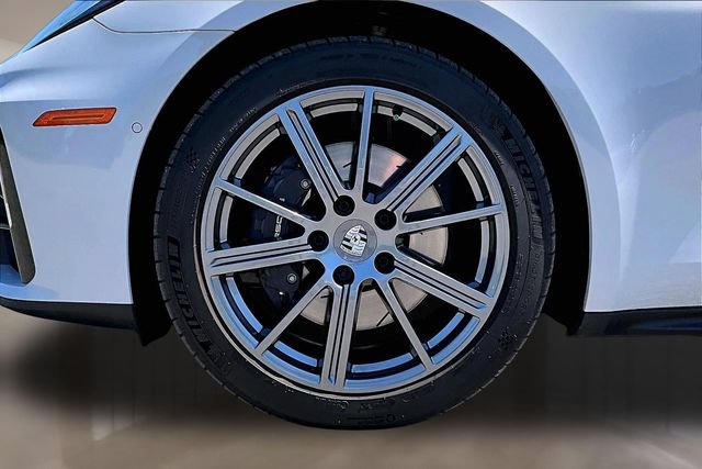 Used 2025 Porsche Panamera RWD image 29