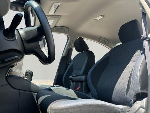 Used 2023 Nissan Versa SV FWD image 22