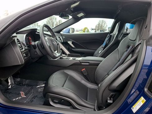 Used 2019 Chevrolet Corvette Stingray Coupe w/ 1LT image 11
