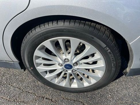 Used 2017 Ford C-MAX SE image 17