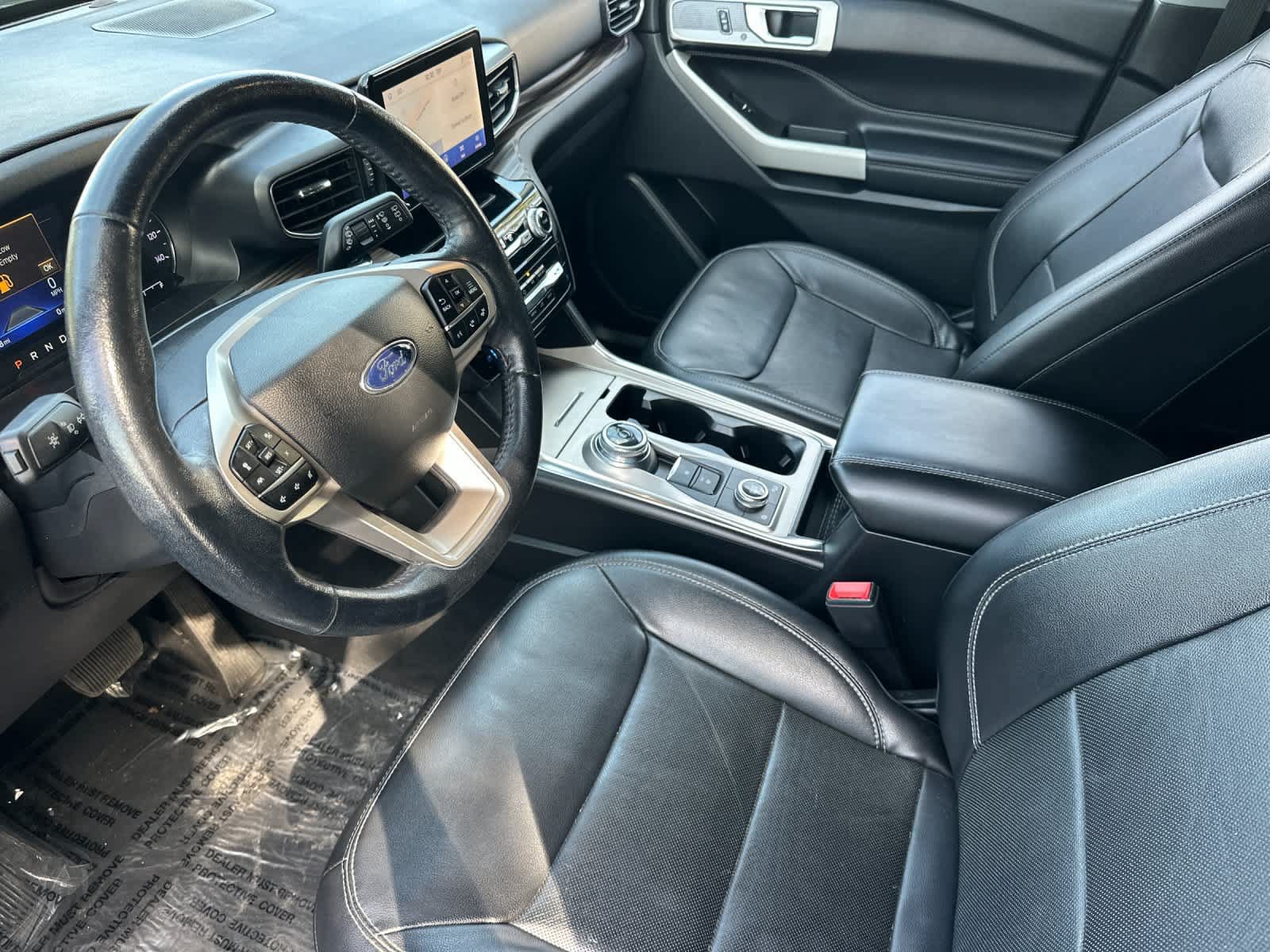 Used 2022 Ford Explorer Limited w/ Equipment Group 301A AWD/4WD image 12