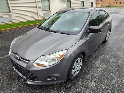 Used 2012 Ford Focus S FWD image 3