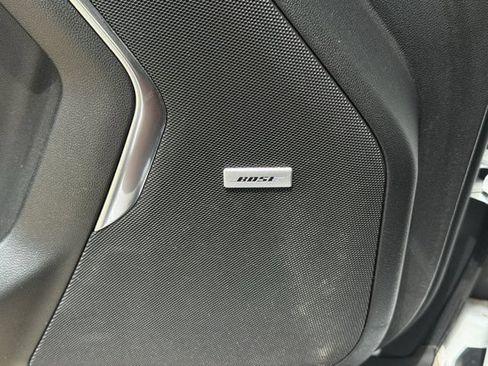 Used 2024 Chevrolet Suburban LT RWD image 27