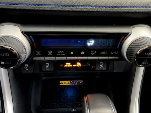 Used 2024 Toyota RAV4 XSE w/ Advanced Technology Package AWD/4WD image 31