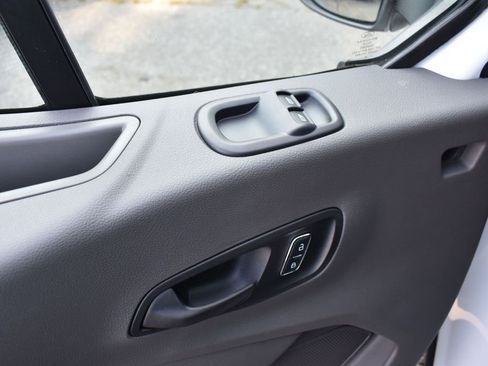 New 2025 Ford Transit 250 148 Medium Roof w/ Load Area Protection Package image 10