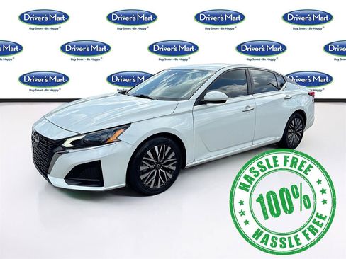 Used 2023 Nissan Altima 2.5 SV FWD image 3