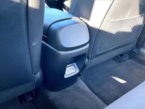 Used 2024 Hyundai Elantra SEL w/ Convenience Package image 33