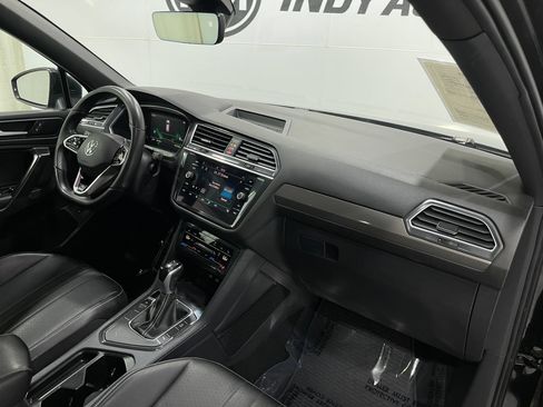 Used 2022 Volkswagen Tiguan SE R-Line FWD image 19