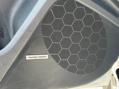 Used 2024 Subaru Crosstrek 2.5i Wilderness w/ Wilderness Package image 18