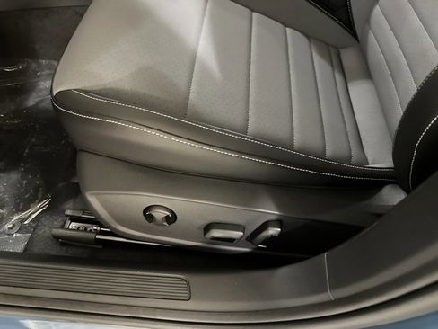 New 2026 Volkswagen Jetta SE FWD image 16