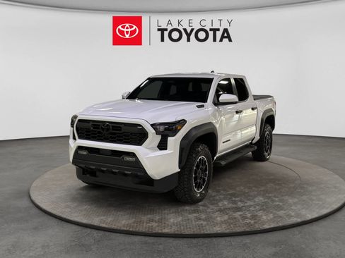 Used 2026 Toyota Tacoma TRD Off-Road AWD/4WD image 1