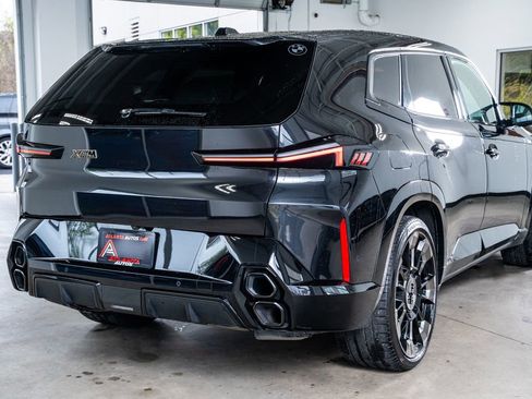 Used 2023 BMW XM Base image 6