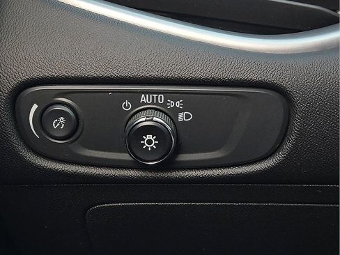 Used 2024 Chevrolet Malibu LT image 17