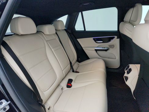 Certified 2025 Mercedes-Benz GLC 300 image 23