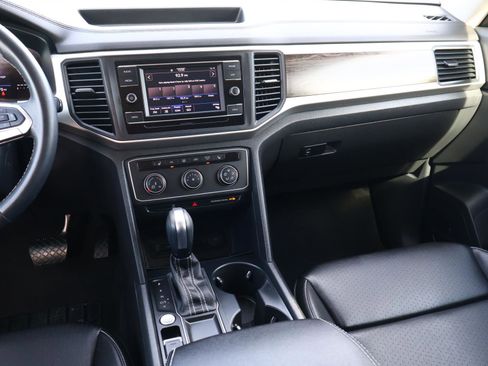 Used 2023 Volkswagen Atlas SE image 11