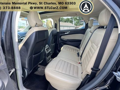 Used 2016 Ford Edge SEL w/ Equipment Group 201A FWD image 16