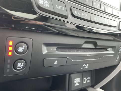 Certified 2022 Honda Pilot Elite image 30