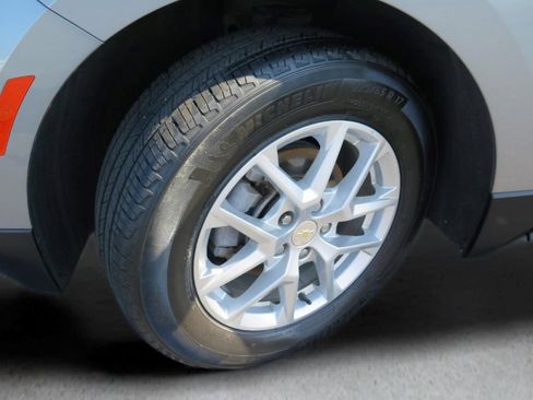 Used 2023 Chevrolet Equinox LT FWD image 25