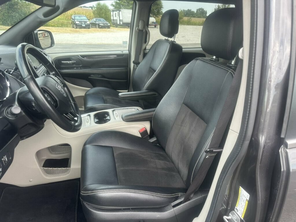 Used 2019 Dodge Grand Caravan SXT FWD image 10