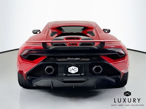 Used 2023 Lamborghini Huracan Tecnica image 5