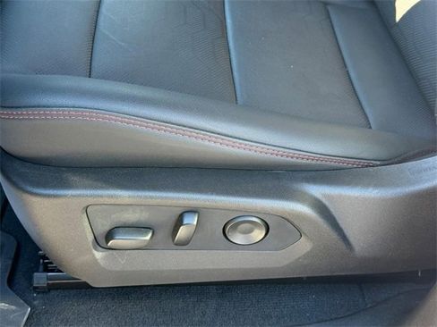 Used 2025 Chevrolet Colorado Z71 w/ Z71 Convenience Package 2 image 18