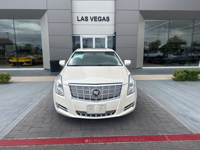 Used 2014 Cadillac XTS Platinum FWD image 2