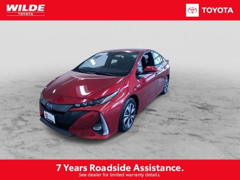 Certified 2019 Toyota Prius Prime Advanced FWD image 5