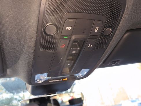 Used 2022 Audi Q3 2.0T Premium Plus image 26