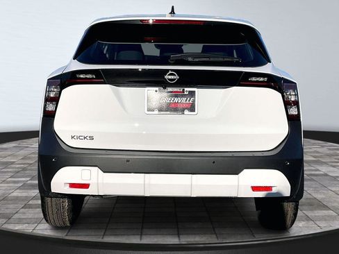 New 2026 Nissan Kicks S image 4